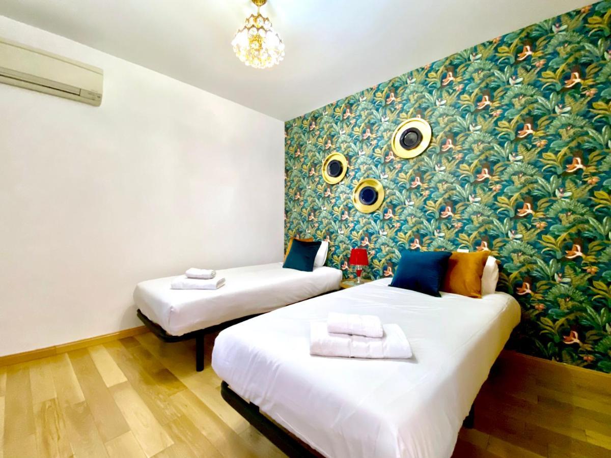 Charming Huertas II Apartment Madrid Bagian luar foto